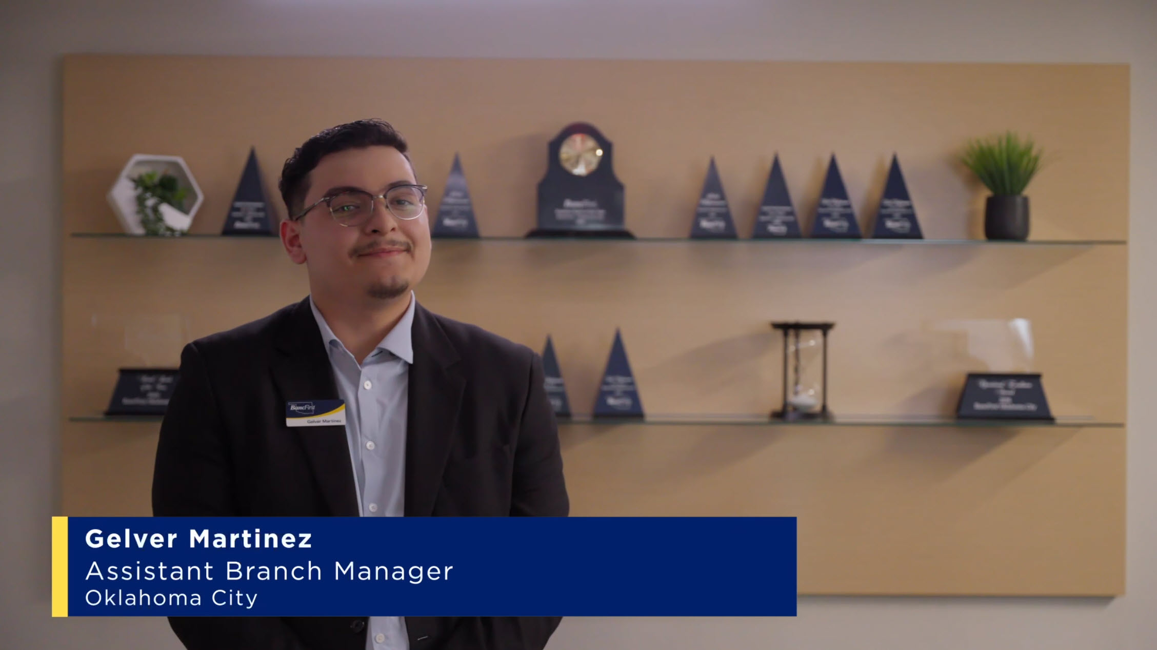 Video preview - Helping Our Hispanic Customers